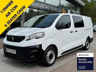 Używany Peugeot Expert Premium 145 KM (106 kW) 2023 Biały Van
