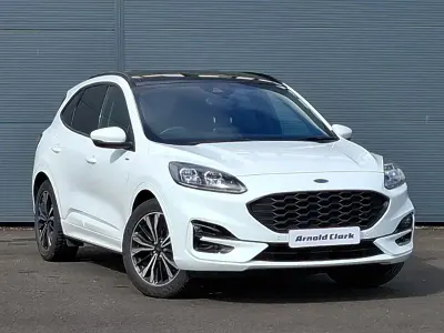 Käytetty Ford Kuga ST-Line X 190 HP (139 kW) 2023 Valkoinen Katumaasturi