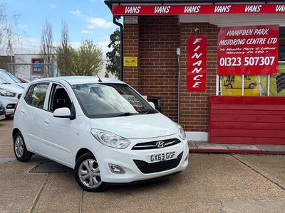 Used Hyundai i10 Active 85 HP (62 kW) 2013 White Hatchback