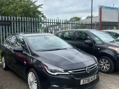 Used Vauxhall Astra Elite 136 HP (100 kW) 2016 Black Estate