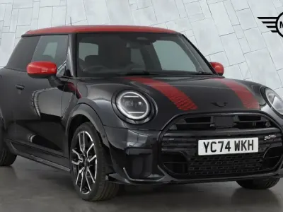 Used Mini Cooper Hatch 154 HP (113 kW) 2024 Black Hatchback