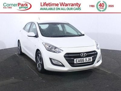 Used Hyundai i30 SE 120 HP (88 kW) 2016 White Hatchback