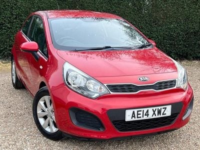 Used Kia Rio 84 HP (61 kW) 2014 Red Hatchback
