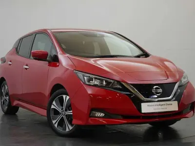 Used Nissan Leaf Tekna 160 kW (218 HP) 2020 Red Hatchback