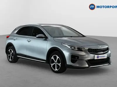 Usado Kia XCeed 139 HP (102 kW) 2020 Prateado SUV