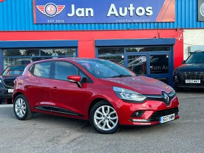 Used Renault Clio Dynamique 2017 Red Hatchback