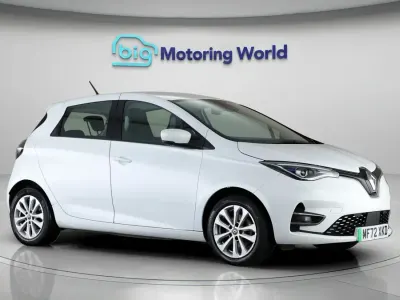 Used Renault Zoe Version S 100 kW (136 HP) 2022 White Hatchback