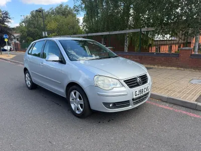 Used VW Polo Match 70 HP (51 kW) 2008 Silver Hatchback