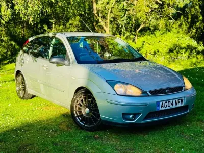 Begagnad Ford Focus ST 171 HK (125 kW) 2004 Silver Halvkombi