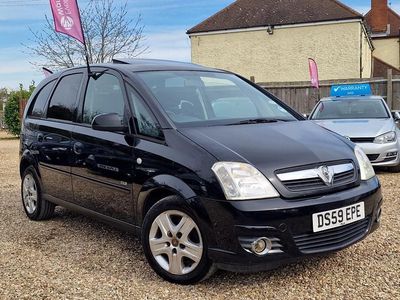 Used Vauxhall Meriva Design Edition 104 HP (76 kW) 2010 Black MPV