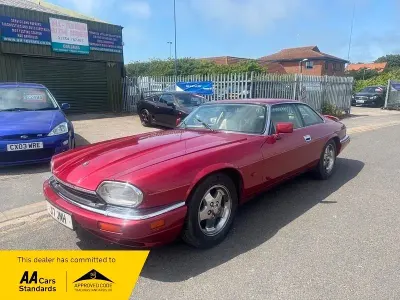 Used Jaguar XJS 240 HP (176 kW) 1993 Red Sedan