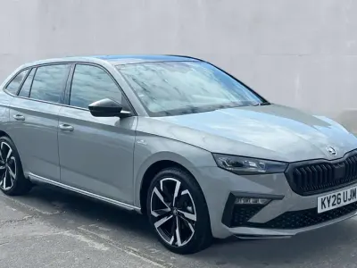 Nuevo Skoda Scala Monte Carlo 116 CV (85 kW) 2026 Gris Utilitario