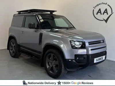 Usado Land Rover Defender HSE Dynamic 2023 Gris SUV