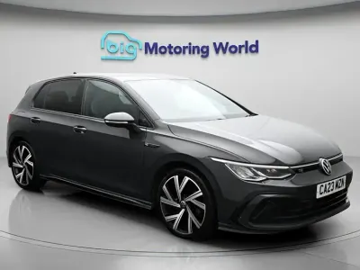 Używany VW Golf VIII R-line 150 KM (110 kW) 2023 Szary Hatchback