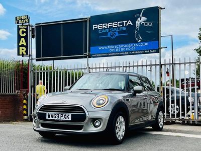 Usado Mini ONE Comfort 2019 Plateado Utilitario