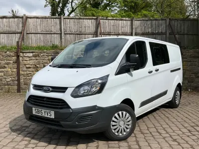 Usado Ford Transit Custom 2015 Blanco Familiar