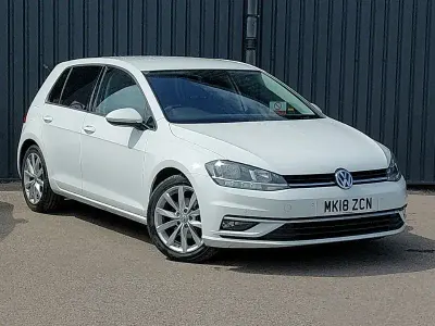 Używany VW Golf VII GT 150 KM (110 kW) 2018 Biały Hatchback