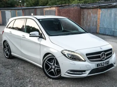 Used Mercedes B180 2012 White Hatchback