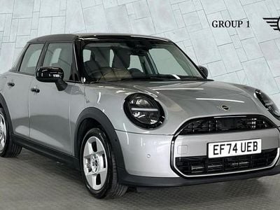 Begagnad Mini Cooper Hatch 156 HK (114 kW) 2024 Silver Halvkombi