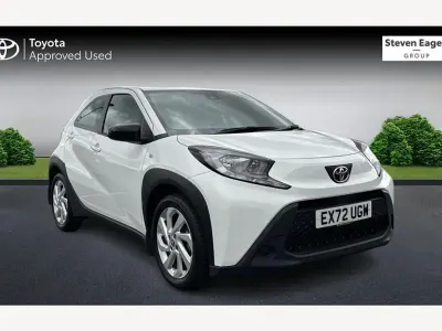 Used Toyota Aygo X PURE 72 HP (52 kW) 2022 White SUV