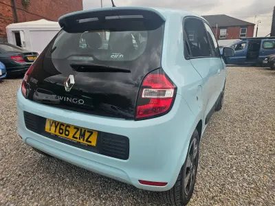 Used Renault Twingo Play 70 HP (51 kW) 2016 Blue Hatchback