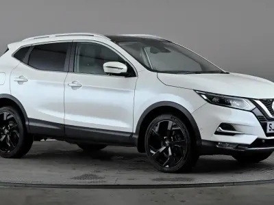 Used Nissan Qashqai Tekna 160 HP (117 kW) 2019 White SUV