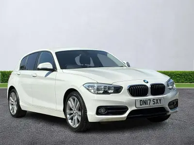 Używany BMW 118 Sport Line 136 KM (100 kW) 2017 Biały Hatchback