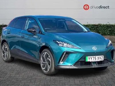 New MG MG4 EV 2026 Green Hatchback