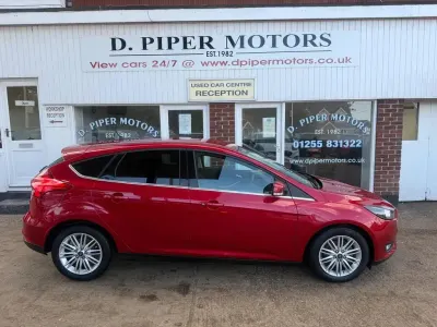 Used Ford Focus Zetec 2017 Red Hatchback