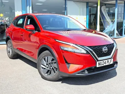 Used Nissan Qashqai Acenta Premium 140 HP (102 kW) 2024 Red SUV