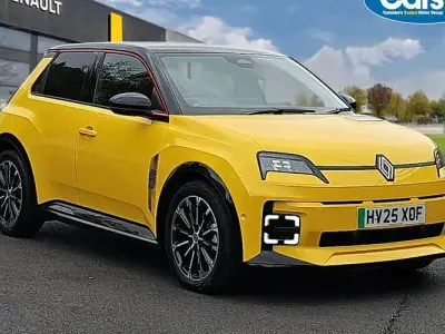 Used Renault 5 E-Tech Iconic 110 kW (150 HP) 2025 Hatchback