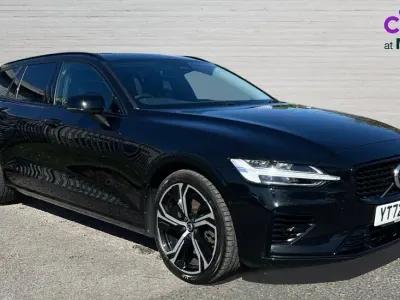 Usado Volvo V60 Ultimate 350 HP (257 kW) 2022 Preto Carrinha