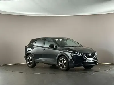 Używany Nissan Qashqai N-Connecta 140 KM (102 kW) 2023 Czarny SUV