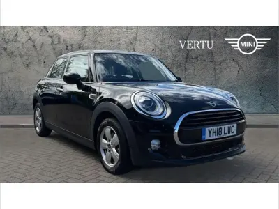 Usado Mini Cooper D Hatch 116 HP (85 kW) 2018 Preto Citadino