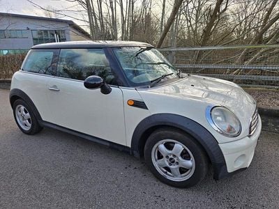 Used Mini Cooper D Hatch 2010 White Hatchback