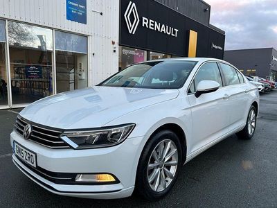White Used 2015 VW Passat SE Sedan | £5,999 (Expensive)