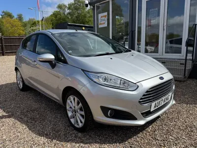 Używany Ford Fiesta Titanium 125 KM (91 kW) 2021 Hatchback