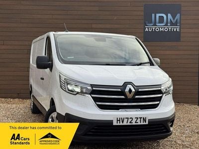White Used 2022 Renault Trafic Business MPV | £17,994 (Expensive)