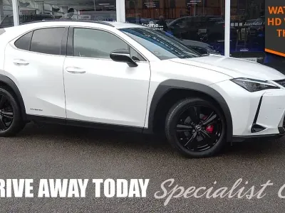 Used Lexus UX Sport Line 184 HP (135 kW) 2021 White SUV
