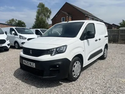 Second-hand Peugeot Partner 131 CP (96 kW) 2020 Alb Monovolum