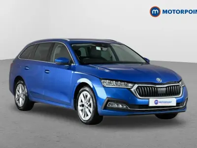 Usado Skoda Octavia SE L 2023 Azul Familiar