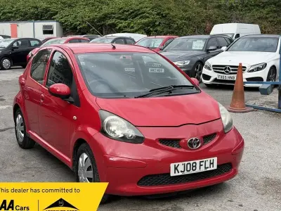 Used Toyota Aygo 67 HP (49 kW) 2008 Red Hatchback