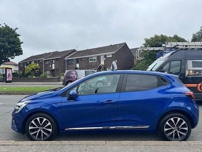 Used Renault Clio V Iconic 100 HP (73 kW) 2020 Blue Hatchback