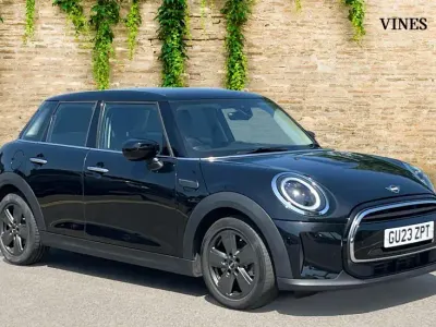 Used Mini Cooper Classic 134 HP (98 kW) 2023 Black Hatchback