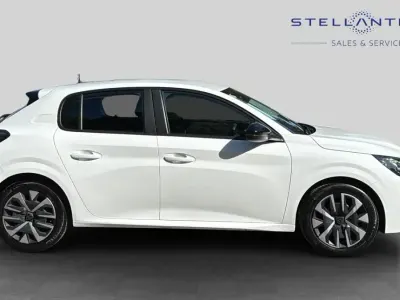 Used Peugeot 208 Active 74 HP (54 kW) 2024 White Hatchback