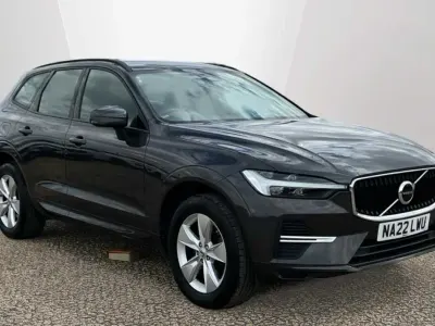 Used Volvo XC60 Momentum 247 HP (181 kW) 2022 SUV