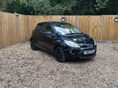 Begagnad Ford Ka Zetec 69 HK (50 kW) 2013 Svart Halvkombi