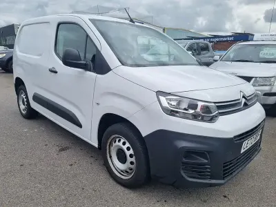 Used Citroën Berlingo 100 HP (73 kW) 2023 White MPV