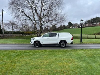 Used Toyota HiLux 150 HP (110 kW) 2021 White Pickup