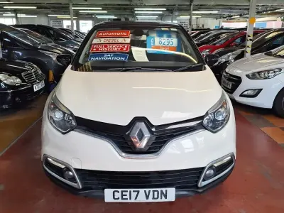 Used Renault Captur Dynamique 90 HP (66 kW) 2017 Beige SUV
